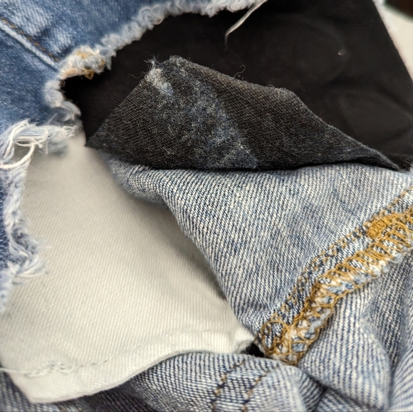 Joe's Jeans Fit Cut Short - Picture 5 of 5